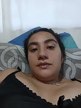 Snapshot of Hellen_Alex chatting on 11/13/25, 03:11 Hellen Alex online show from 11/13/25, 03:11