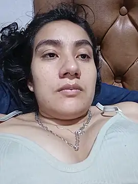 Snapshot of Hellen_Alex chatting on 06/19/26, 02:10 Hellen Alex online show from 06/19/26, 02:10