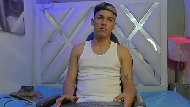 ryan carter08 online show from 01/15/25, 01:20