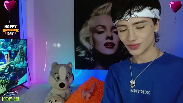 Snapshot of maxiy_001 chatting on 02/05/25, 07:18 maxiy 001 online show from 02/05/25, 07:18