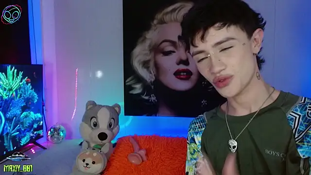 Snapshot of maxiy_001 chatting on 02/26/25, 07:38 maxiy 001 online show from 02/26/25, 07:38