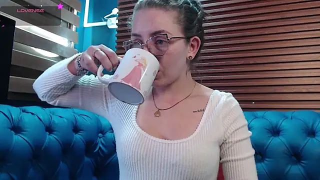  isaabellaa online show from 02/18/25, 02:27