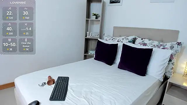 helen kinett online show from 12/23/24, 10:01