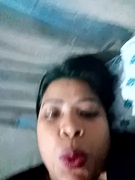 Snapshot of Queen_suman chatting on 12/02/24, 02:41 Queen suman online show from 12/02/24, 02:41