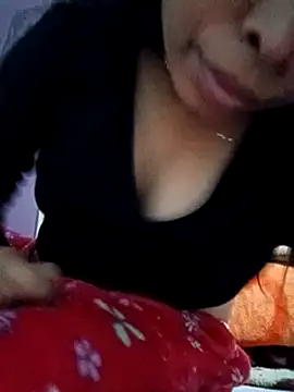 Snapshot of Queen_suman chatting on 12/05/24, 04:42 Queen suman online show from 12/05/24, 04:42