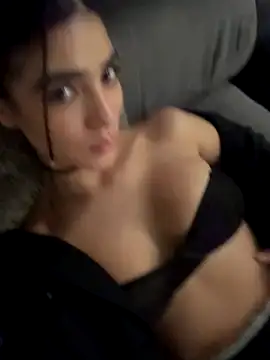 Snapshot of Olivia_Collins1 chatting on 11/30/25, 05:22 Olivia Collins1 online show from 11/30/25, 05:22