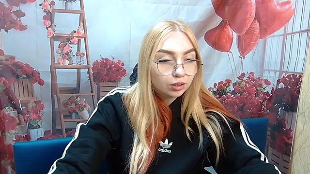 BeatriceFly online show from 05/02/26, 01:49