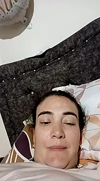 Snapshot of skayhot_ chatting on 12/24/24, 02:43 skayhot online show from 12/24/24, 02:43