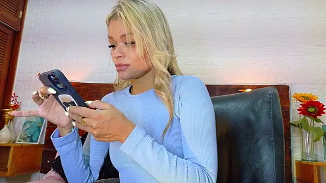 Celeste sanz online show from 09/16/25, 06:42