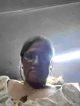 Snapshot of Edged_Hot69 chatting on 12/11/24, 11:21 Edged Hot69 online show from 12/11/24, 11:21