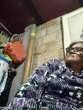 Snapshot of Edged_Hot69 chatting on 01/08/25, 02:25 Edged Hot69 online show from 01/08/25, 02:25