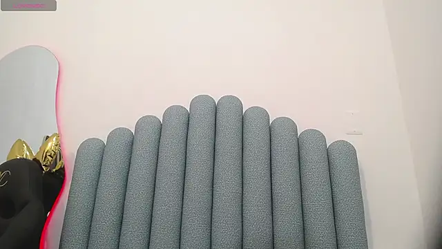 Snapshot of iniyalaboni chatting on 02/19/25, 06:54 iniyalaboni online show from 02/19/25, 06:54