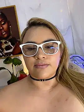 Snapshot of AshleyVXo chatting on 05/06/26, 03:13 AshleyVXo online show from 05/06/26, 03:13