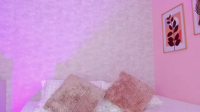 DahianaWalcott online show from 01/23/25, 10:33