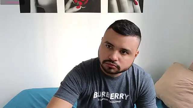 Snapshot of tammyandrade_ chatting on 03/15/25, 12:02 tammyandrade online show from 03/15/25, 12:02