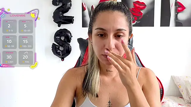 Snapshot of tammyandrade_ chatting on 09/15/25, 03:45 tammyandrade online show from 09/15/25, 03:45