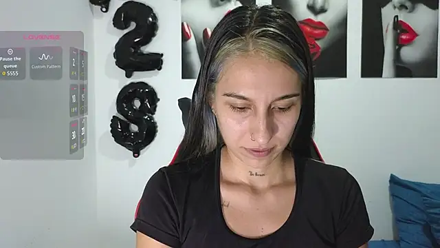 Snapshot of tammyandrade_ chatting on 10/04/25, 11:14 tammyandrade online show from 10/04/25, 11:14