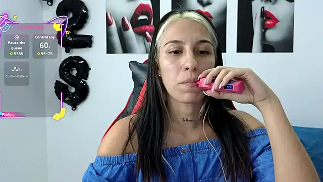 Snapshot of tammyandrade_ chatting on 10/16/25, 02:01 tammyandrade online show from 10/16/25, 02:01