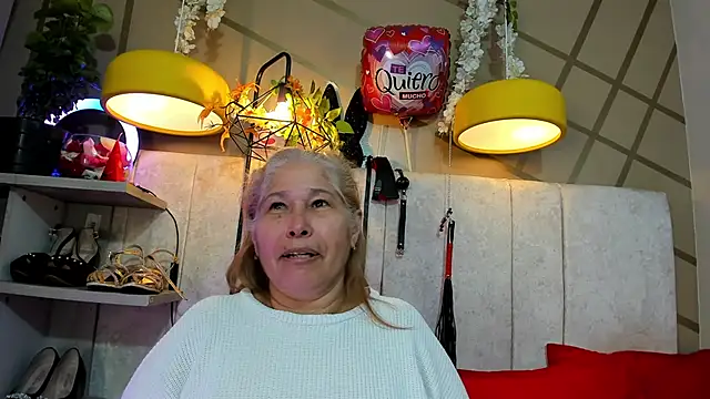 girl amada online show from 02/20/25, 02:51