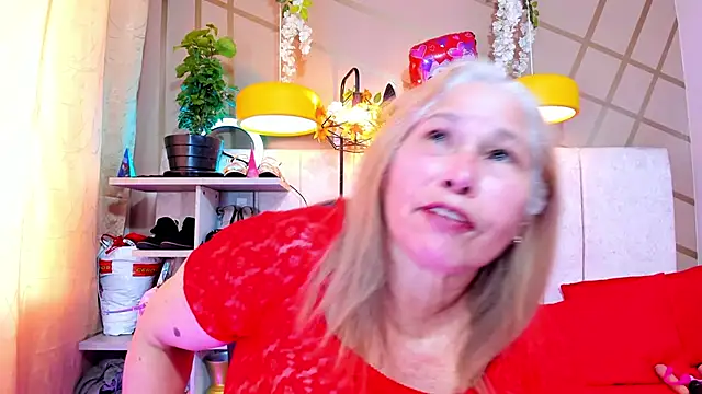 girl amada online show from 02/24/25, 10:36