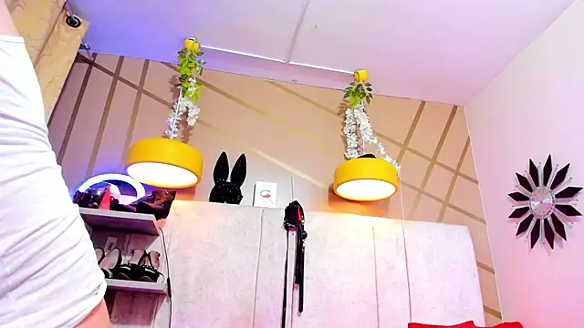 girl amada online show from 03/02/25, 09:31