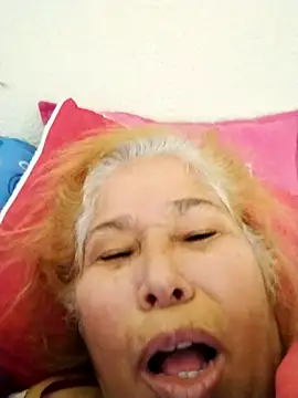 girl amada online show from 09/13/25, 01:55