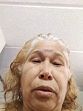 girl amada online show from 11/29/25, 04:21