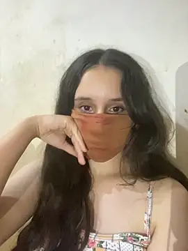 Snapshot of Chahrazad66 chatting on 11/07/25, 11:49 Chahrazad66 online show from 11/07/25, 11:49