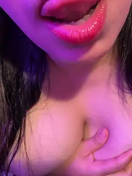 Veyolla Beau online show from 07/07/26, 10:14