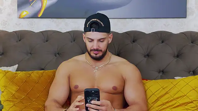 Snapshot of DustinKeent chatting on 02/03/25, 09:30 DustinKeent online show from 02/03/25, 09:30