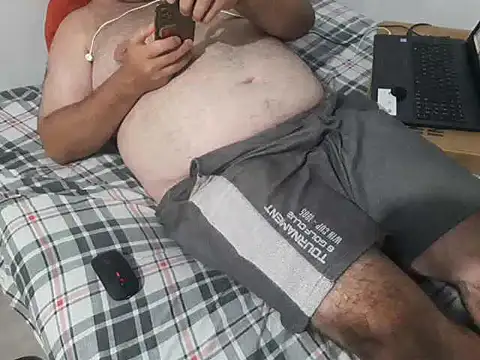 Snapshot of mfreitas005 chatting on 02/13/25, 11:47 mfreitas005 online show from 02/13/25, 11:47