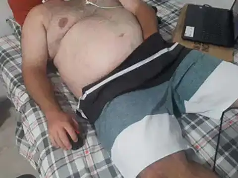 Snapshot of mfreitas005 chatting on 02/18/25, 11:52 mfreitas005 online show from 02/18/25, 11:52