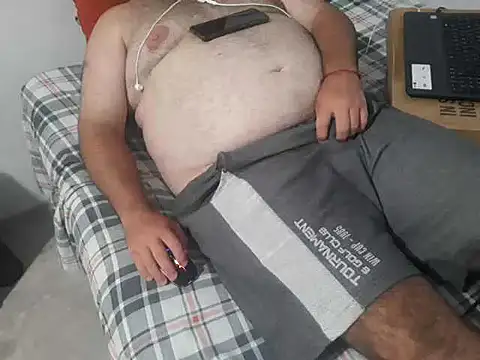 Snapshot of mfreitas005 chatting on 02/20/25, 12:52 mfreitas005 online show from 02/20/25, 12:52