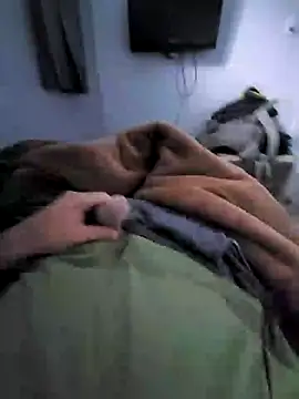 Snapshot of mfreitas005 chatting on 11/07/25, 03:56 mfreitas005 online show from 11/07/25, 03:56