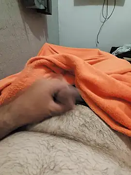 Snapshot of mfreitas005 chatting on 11/28/25, 12:02 mfreitas005 online show from 11/28/25, 12:02