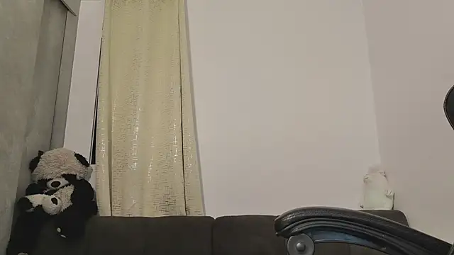 Snapshot of miss_valery2 chatting on 06/12/26, 03:49 miss valery2 online show from 06/12/26, 03:49