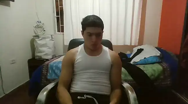 Snapshot of juanklkkp chatting on 03/19/25, 02:48 juanklkkp online show from 03/19/25, 02:48