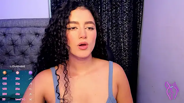 Snapshot of Adhara-zanne chatting on 11/30/25, 12:53 Adhara-zanne online show from 11/30/25, 12:53