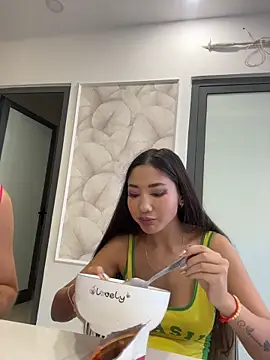 Snapshot of lean_lie8 chatting on 02/03/26, 06:40 lean lie8 online show from 02/03/26, 06:40