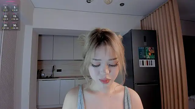 nacumi mi online show from 12/18/25, 04:07