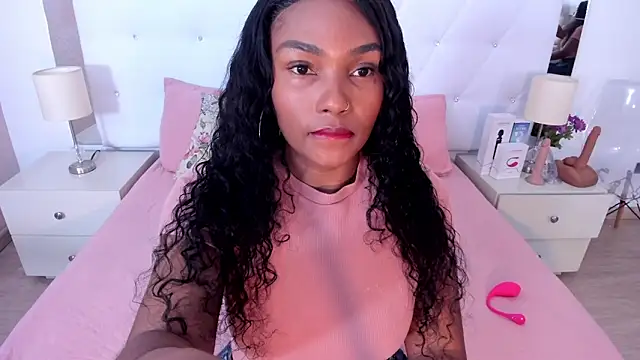 Isla Scott online show from 10/08/25, 11:19