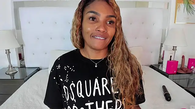 Isla Scott online show from 05/27/26, 11:29