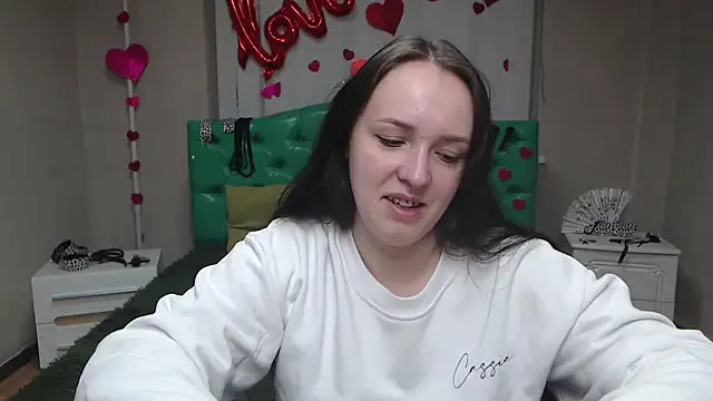 IsabelBlackberry online show from 10/15/25, 05:18