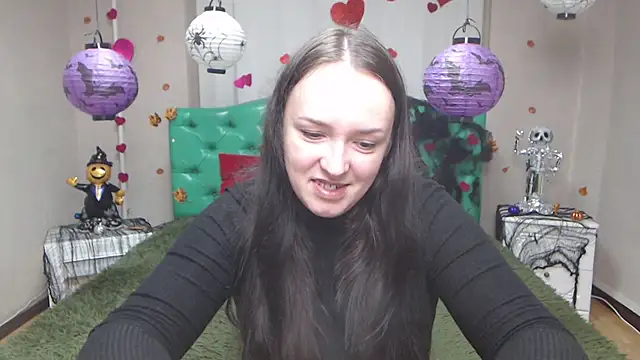 IsabelBlackberry online show from 10/25/25, 05:04