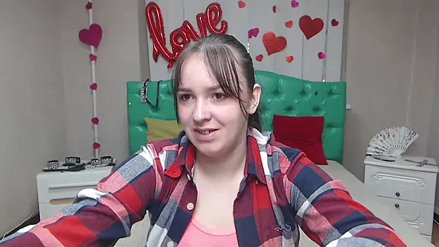 IsabelBlackberry online show from 04/01/26, 05:19