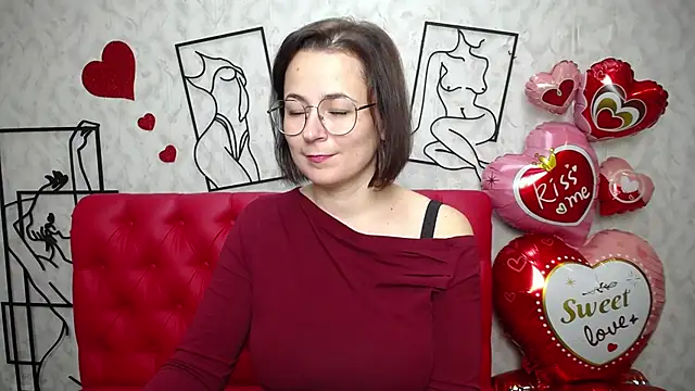 Snapshot of MarieSho chatting on 02/13/25, 12:13 MarieSho online show from 02/13/25, 12:13