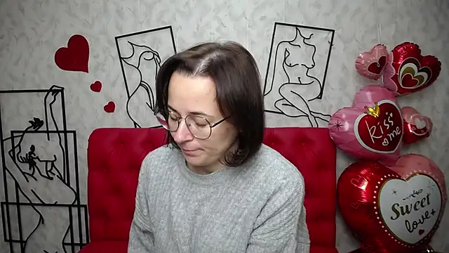 Snapshot of MarieSho chatting on 02/16/25, 08:21 MarieSho online show from 02/16/25, 08:21