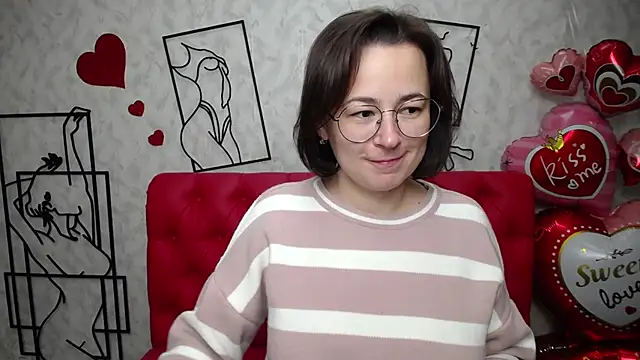 Snapshot of MarieSho chatting on 02/18/25, 05:53 MarieSho online show from 02/18/25, 05:53