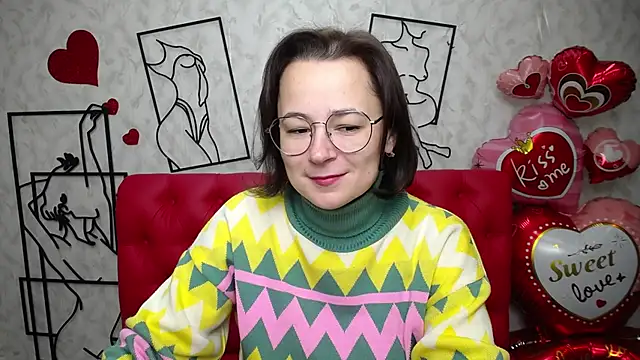 Snapshot of MarieSho chatting on 02/24/25, 10:15 MarieSho online show from 02/24/25, 10:15