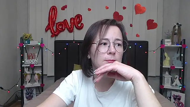 Snapshot of MarieSho chatting on 03/15/25, 12:25 MarieSho online show from 03/15/25, 12:25